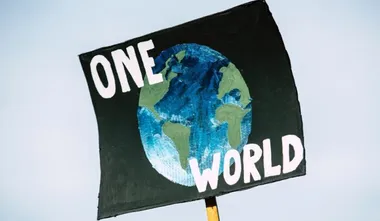 U.N. passes pioneering resolution on national governments’ role in climate action