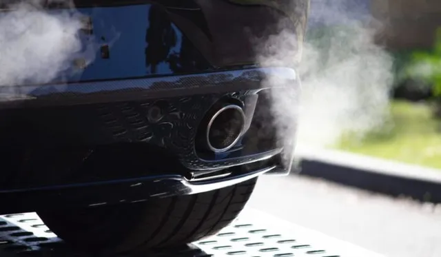 Canada to end sales of gas-powered cars by 2035