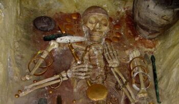 Skeleton with gold items at Varna Necropolis